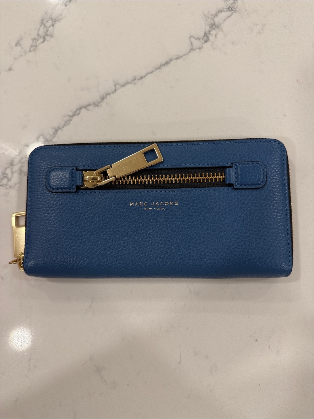 Marc Jacobs zip around wallet blue leather gold zippers amazing condition